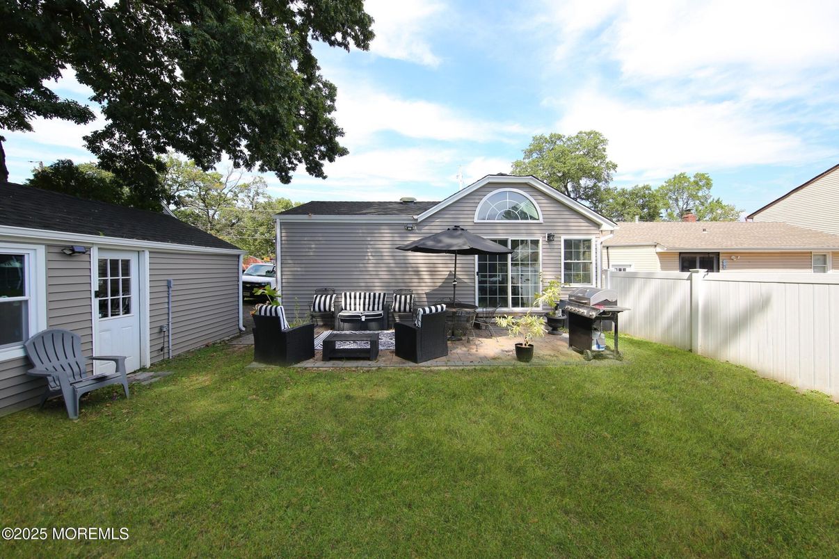 Backyard, Exterior