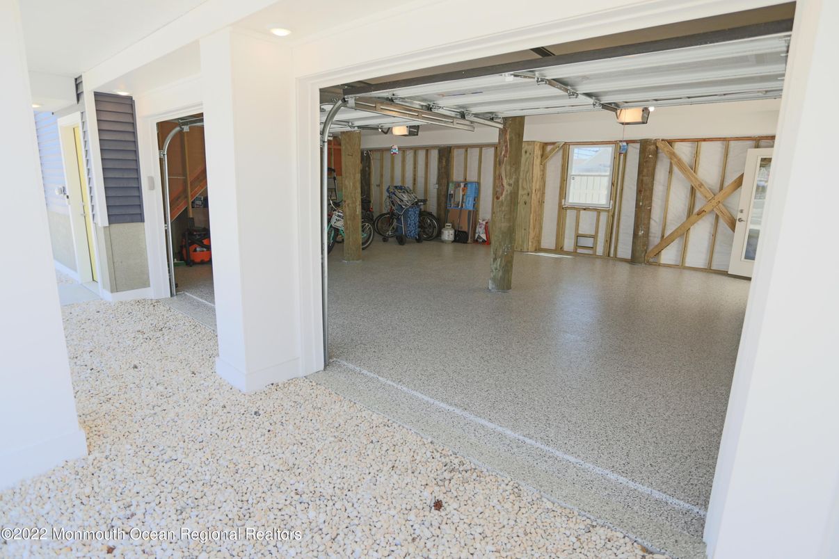 Garage, Interior