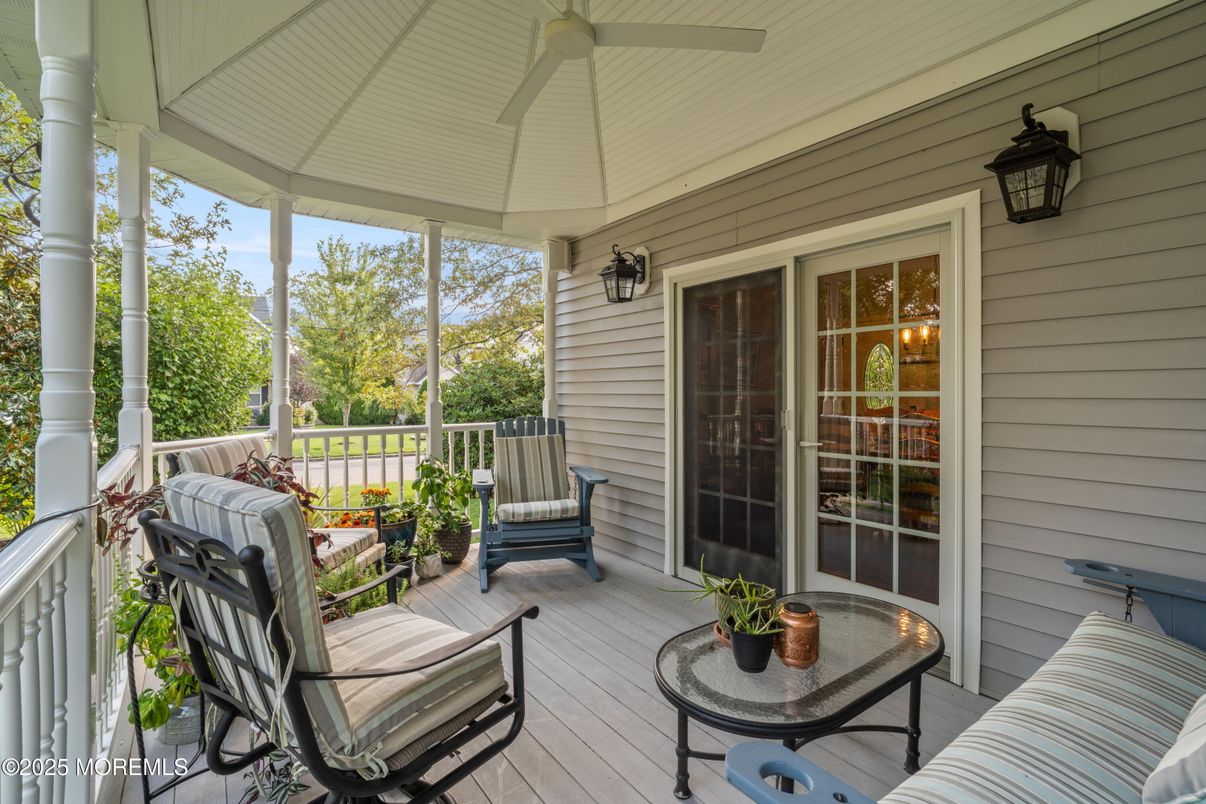 Exterior, Sun Room