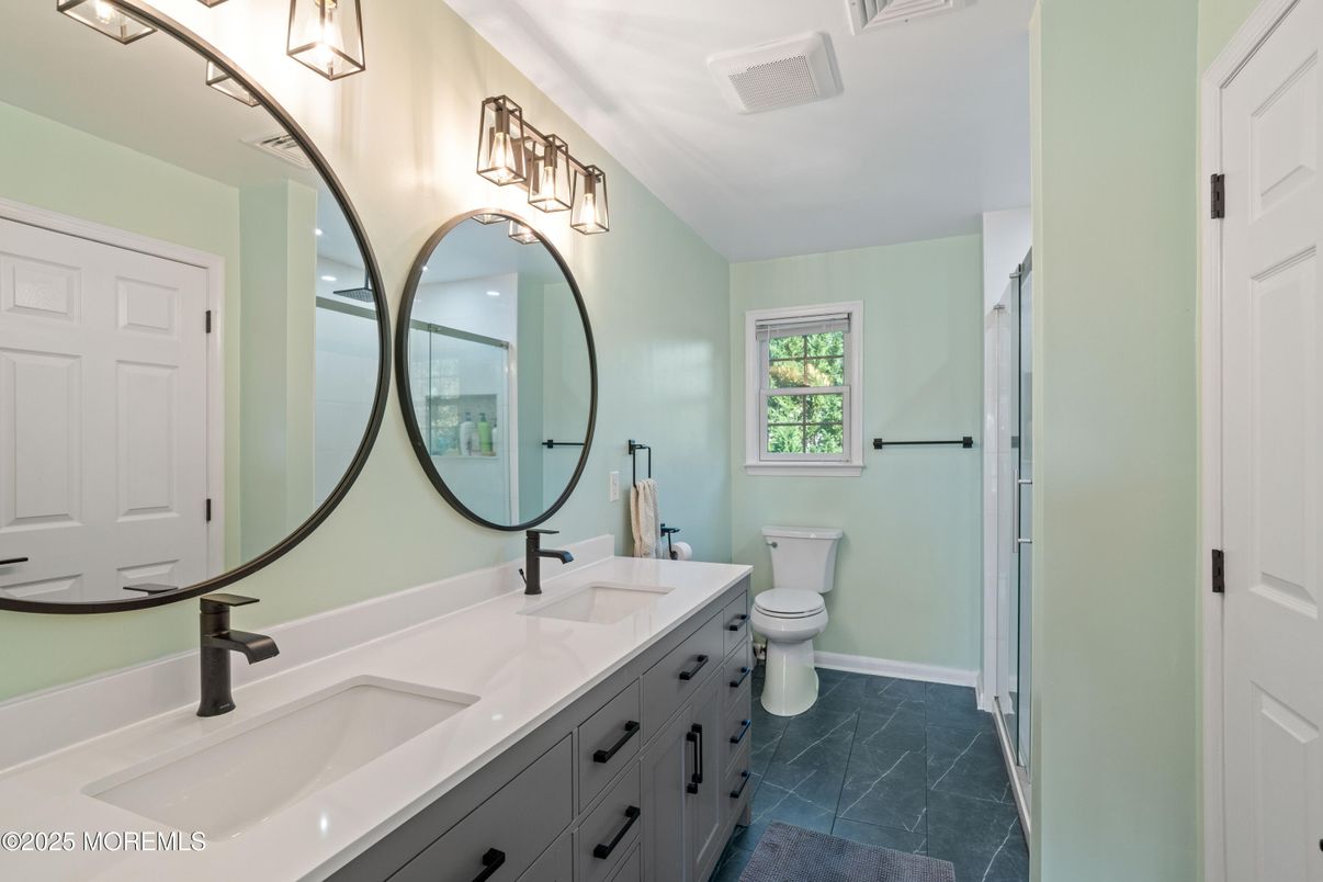 Bathroom, Dual Sink Vanities, Interior