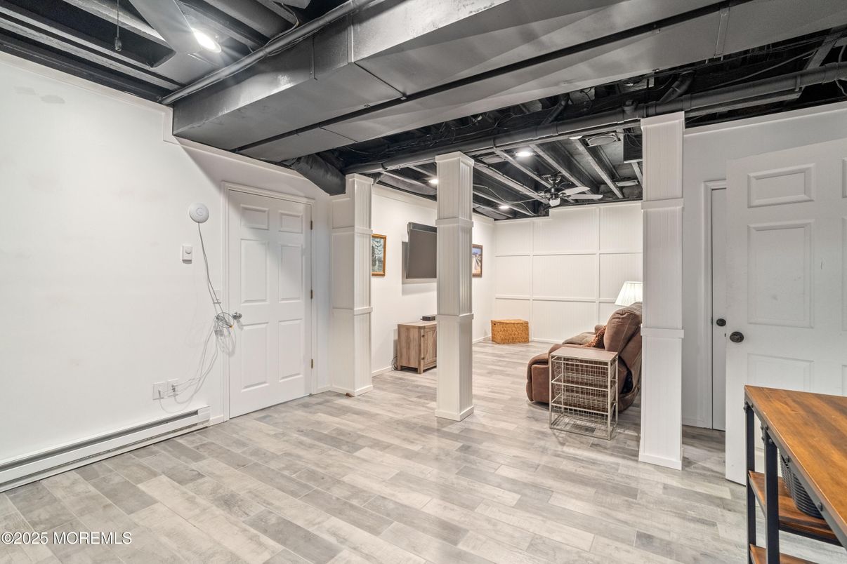 Interior, Recessed Lighting, Wood Texture Flooring