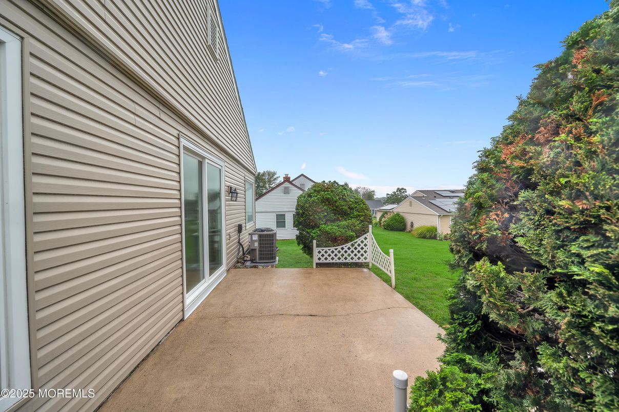 Backyard, Exterior