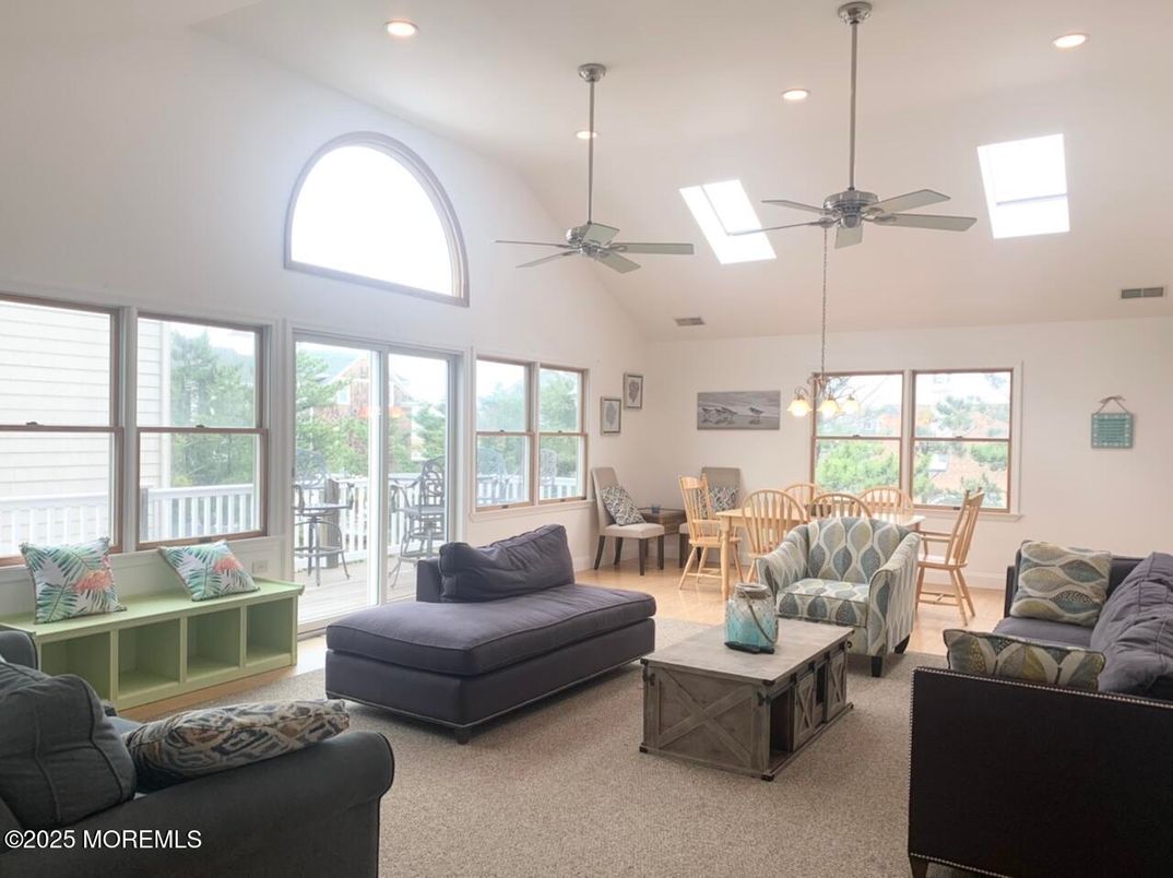 Dining room, Interior, Living room, Pendant Lights, Recessed Lighting