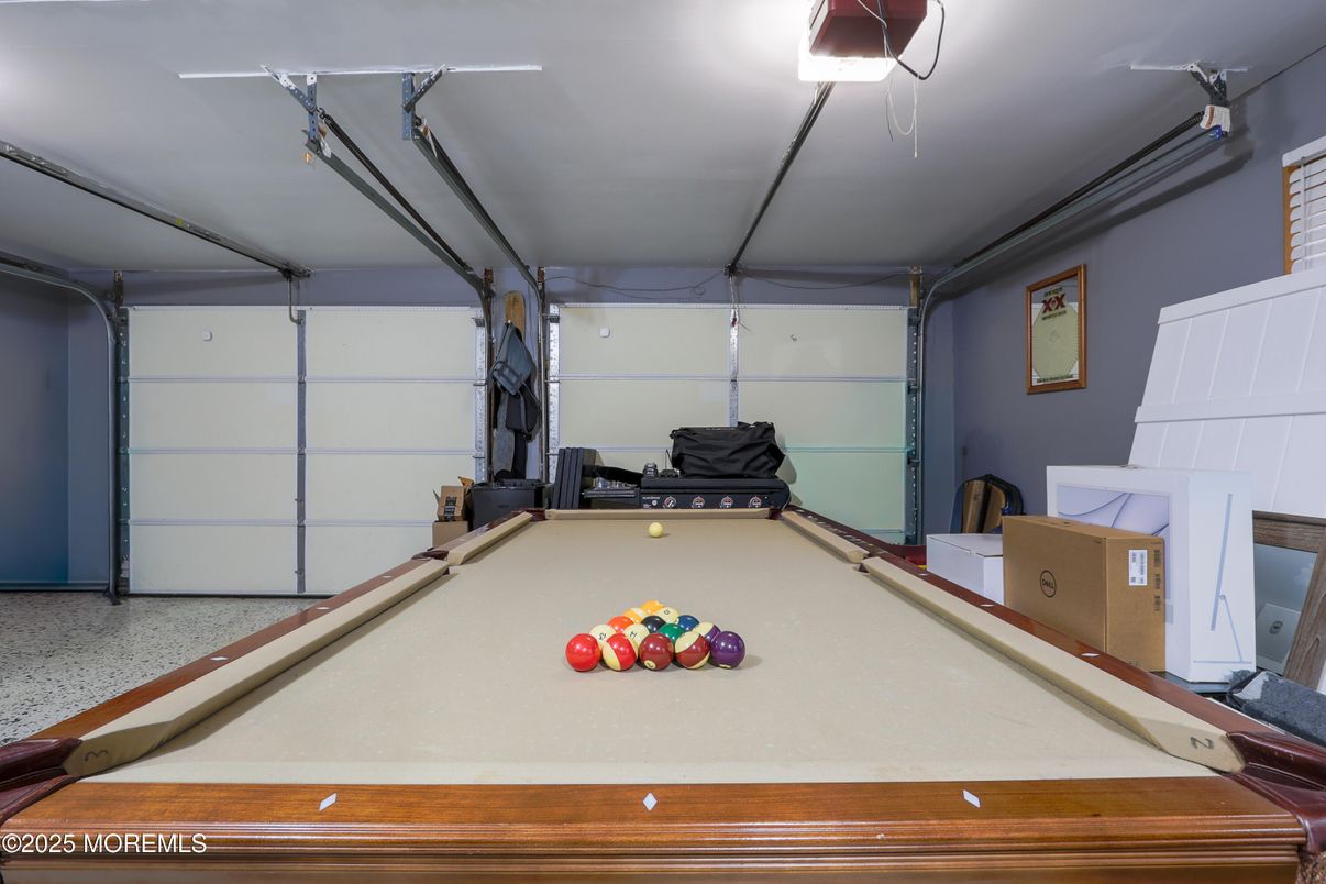 Billiard Table, Game Room, Garage, Interior