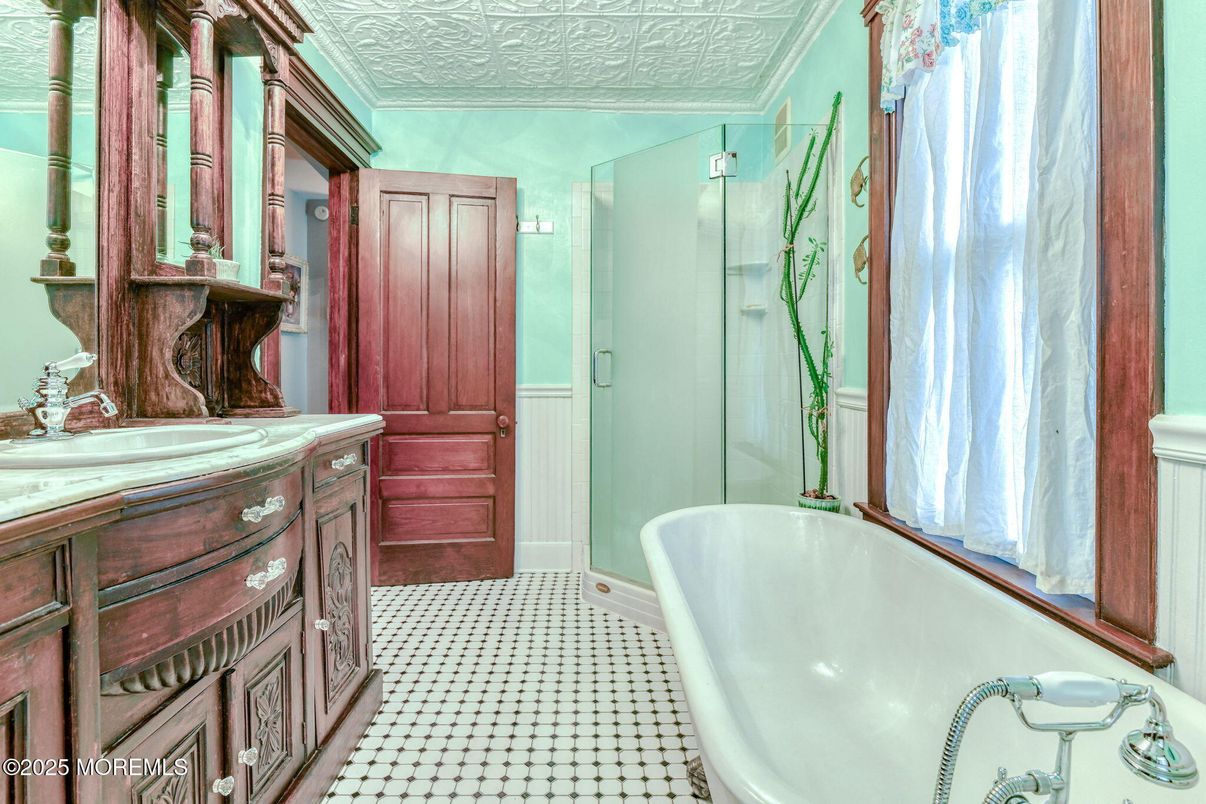 Bathroom, Free Standing Baths, Glass Shower, Interior
