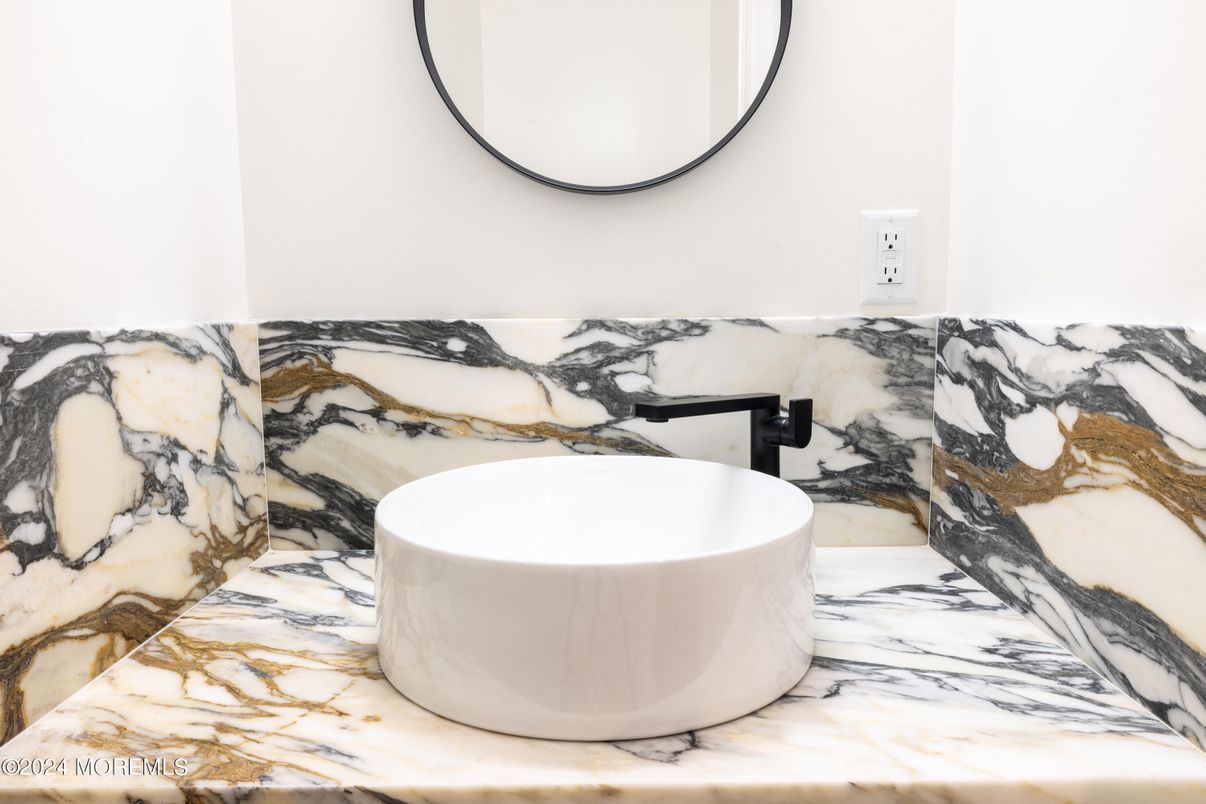 Bathroom, Free Standing Baths, Interior