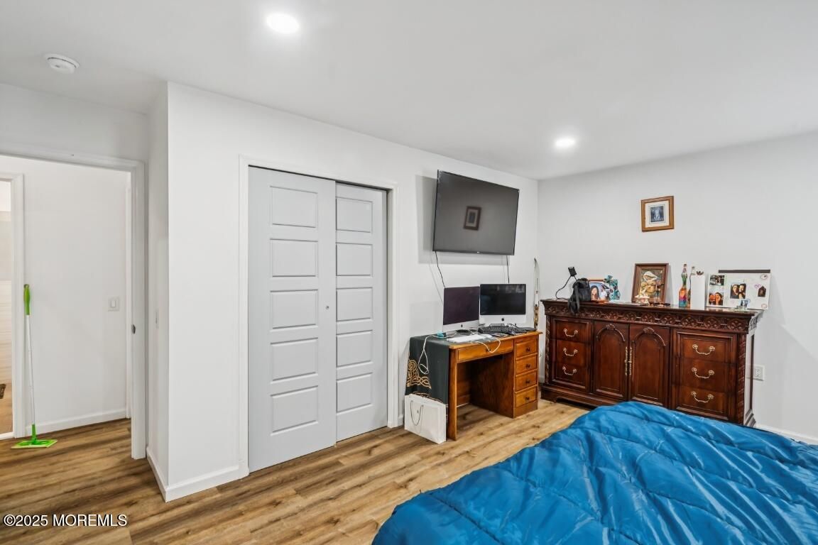 Bedroom, Home Office, Interior, Recessed Lighting, Wood Texture Flooring