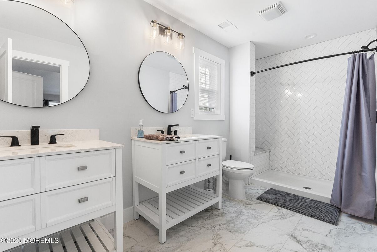 Bathroom, Dual Sink Vanities, Interior, Marble, Recessed Lighting