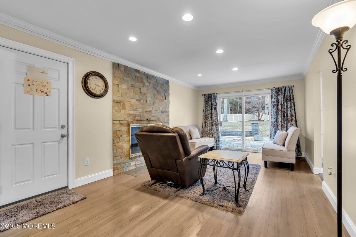 Interior, Living room, Recessed Lighting, Stone Walls, Wood Texture Flooring