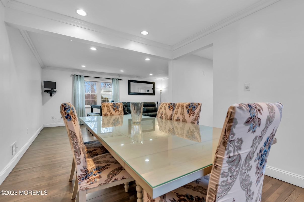 Dining room, Interior, Recessed Lighting, Wood Texture Flooring