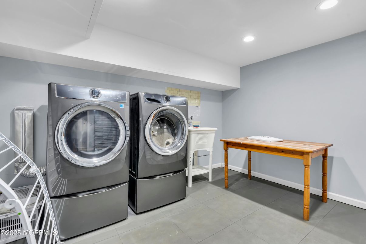 Interior, Recessed Lighting, Washer