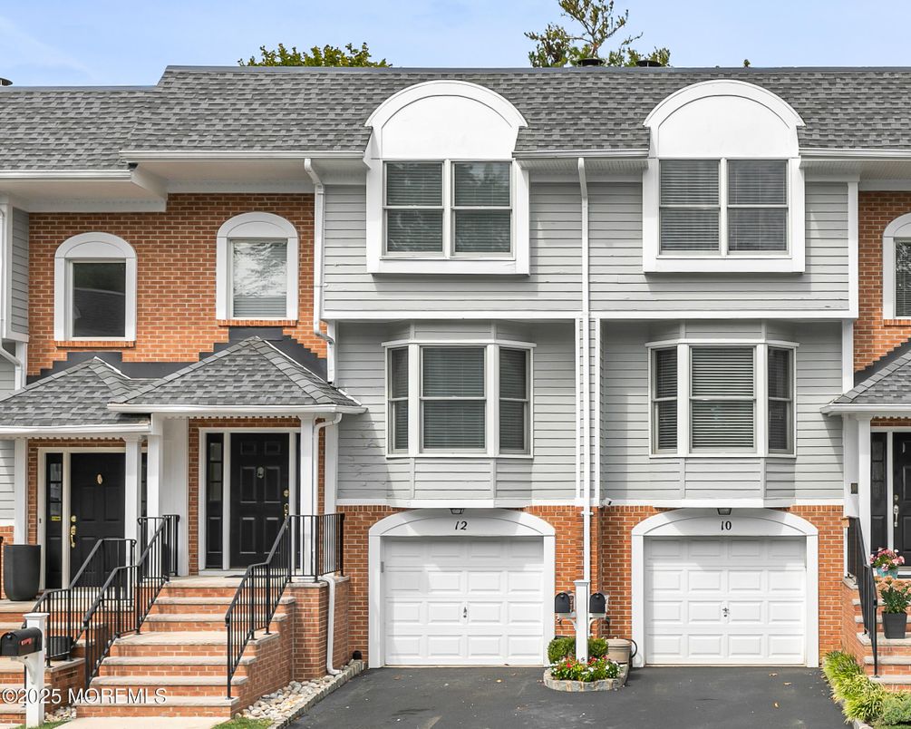 Attached, Exterior, Facade, Brick Facade, Rowhouse