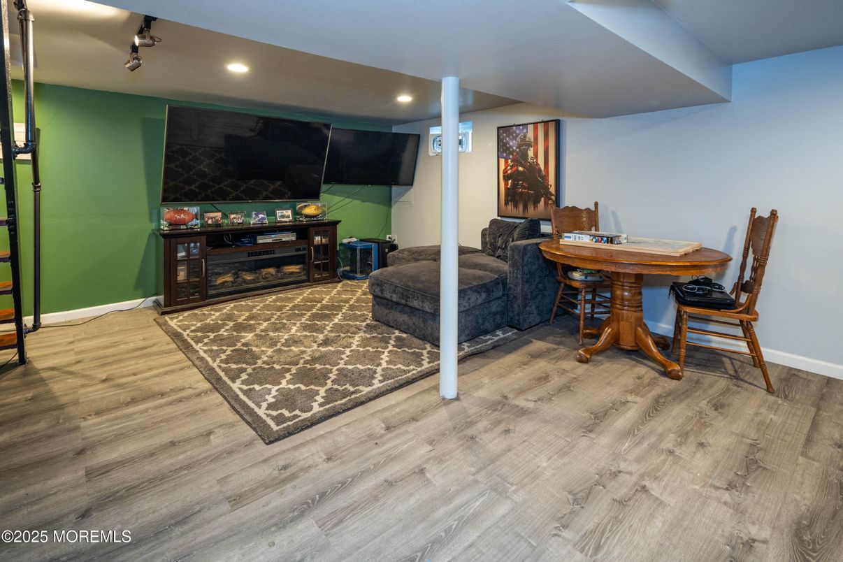 Dining room, Interior, Recessed Lighting, Wood Texture Flooring