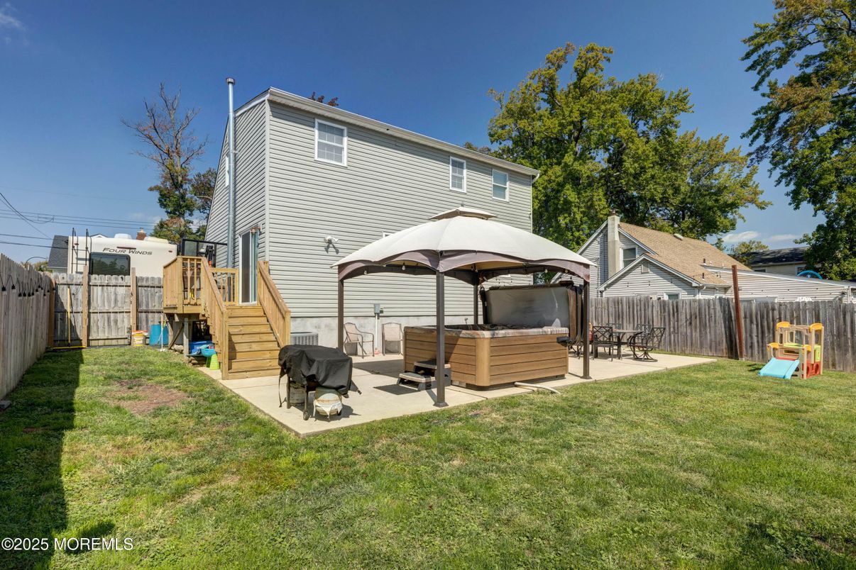 Backyard, Exterior, Hot Tub