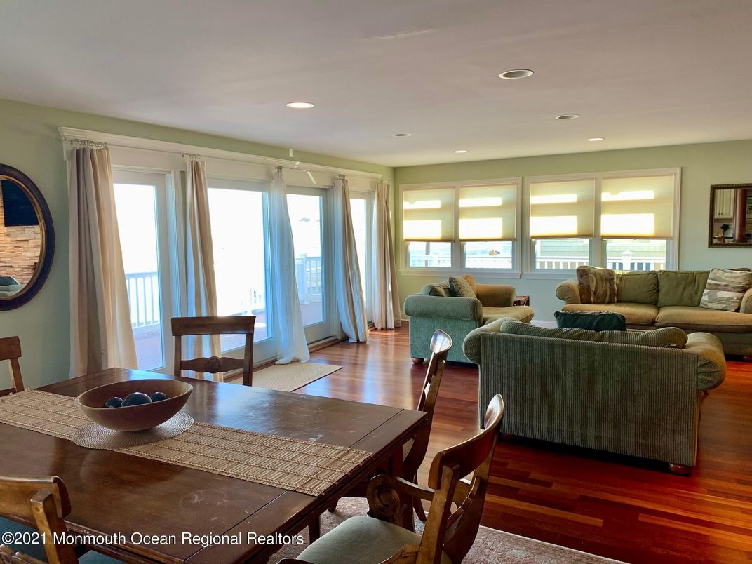 Dining room, Interior, Living room, Recessed Lighting, Water, Wood Texture Flooring