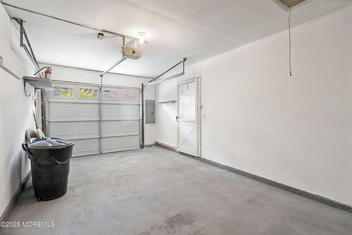 Garage, Interior