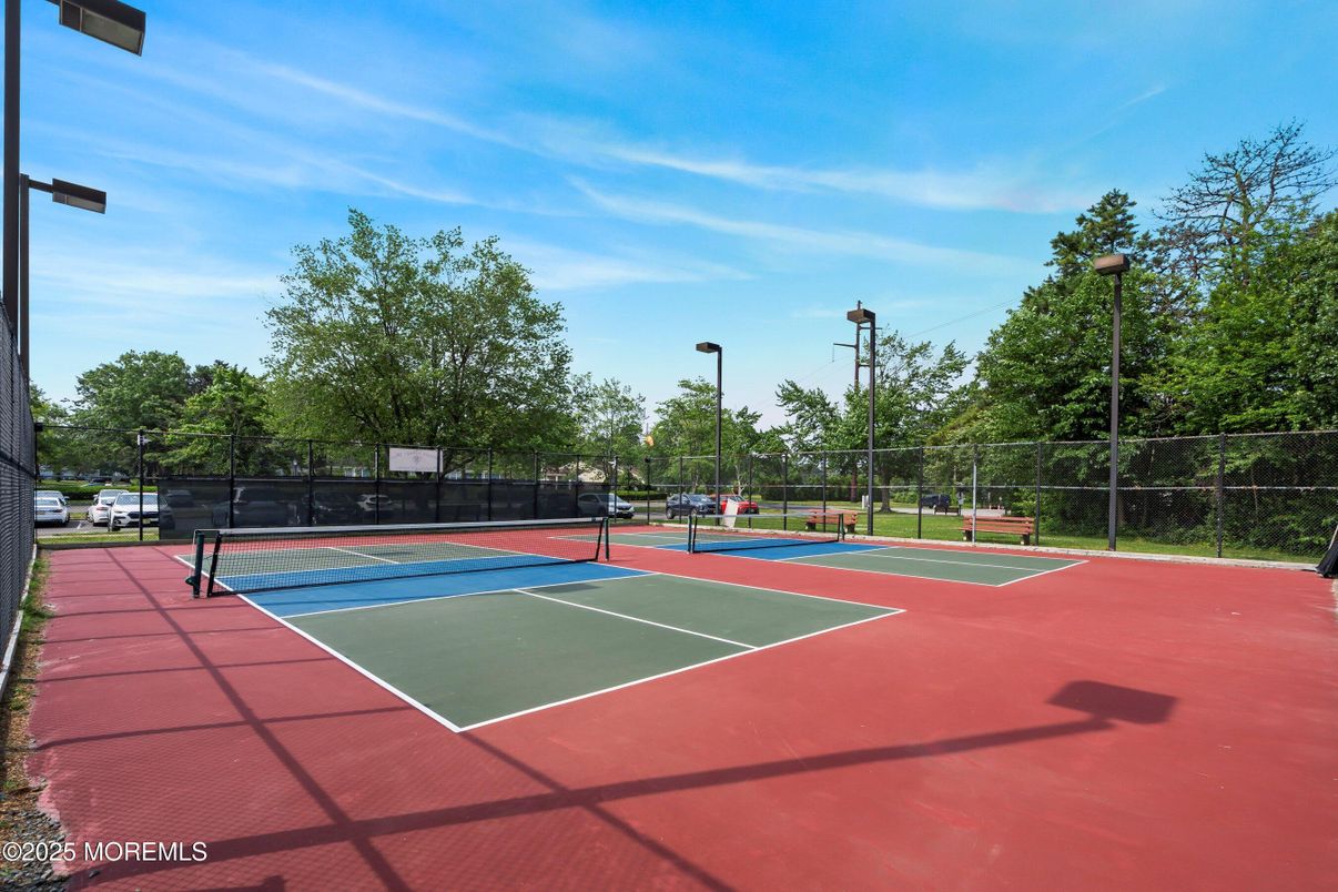 Exterior, Tennis Courts