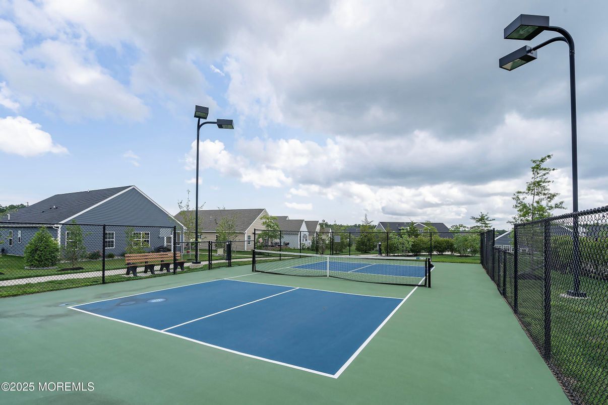 Exterior, Tennis Courts