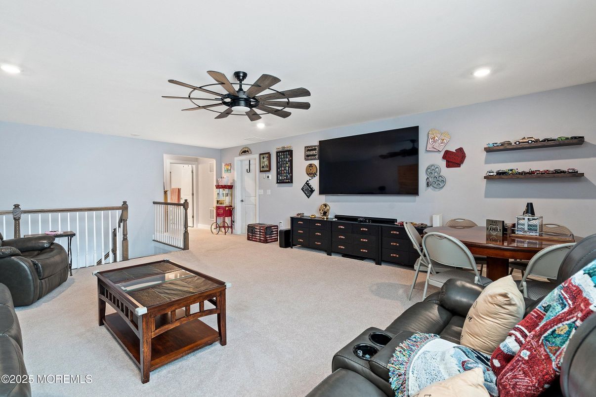 Dining room, Interior, Living room, Recessed Lighting
