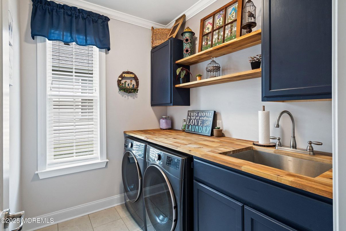 Interior, Washer