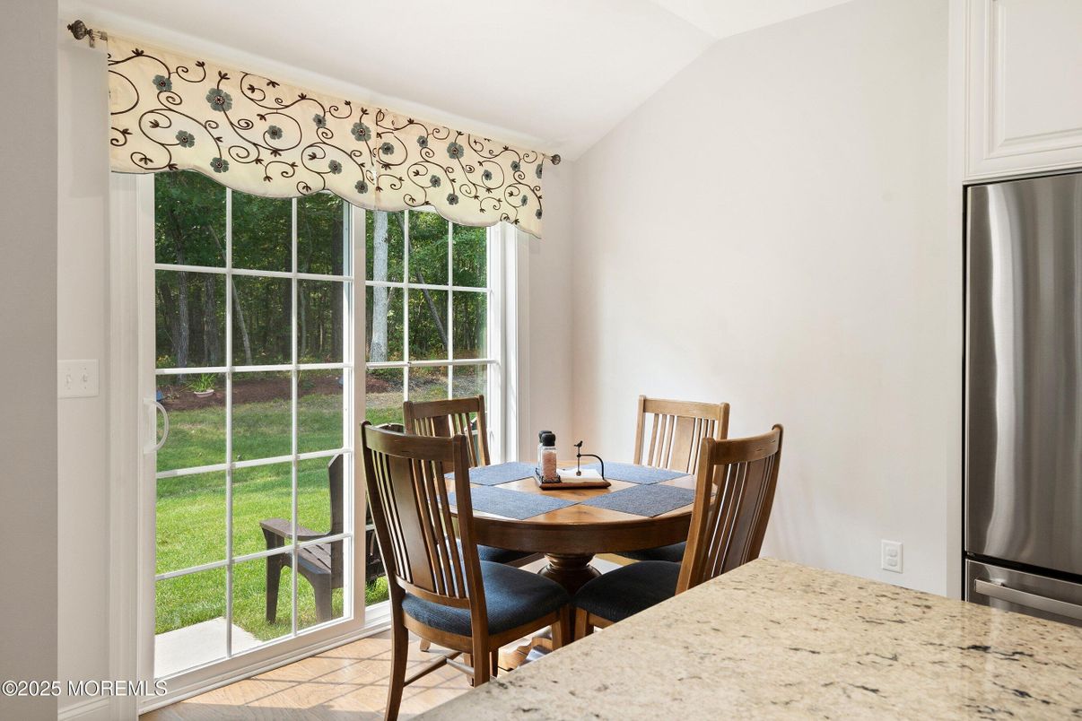 Dining room, Interior
