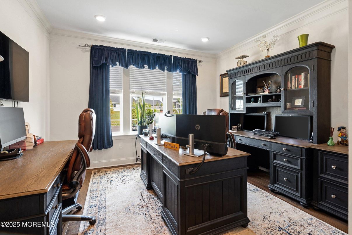 Home Office, Interior, Recessed Lighting, Wood Texture Flooring