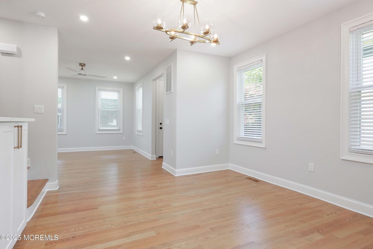 Empty room, Interior, Pendant Lights, Recessed Lighting, Wood Texture Flooring
