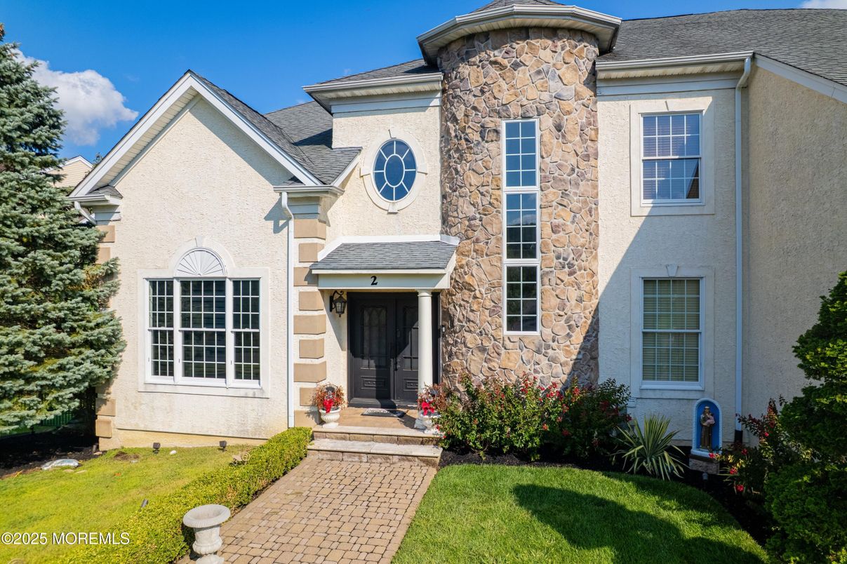 Exterior, Facade, Brick Traditional