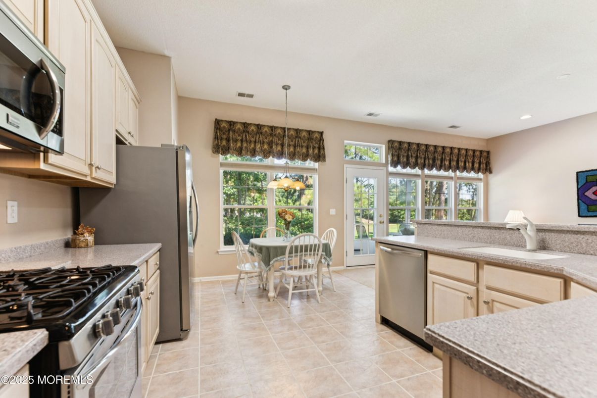 Dining room, Interior, Kitchen, Pendant Lights, Recessed Lighting