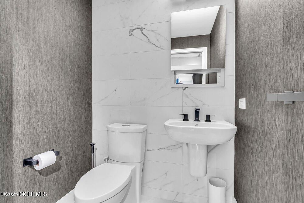 Bathroom, Interior, Marble Walls