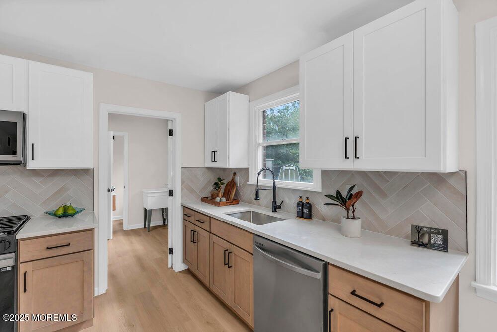Interior, Kitchen, Stainless Steel Appliances, Wood Texture Flooring