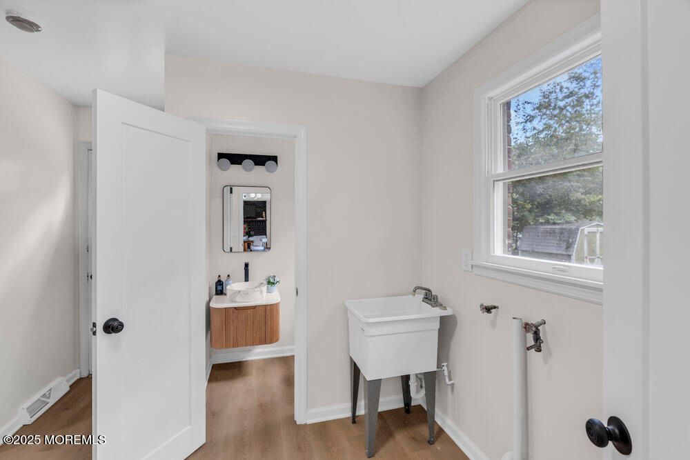 Bathroom, Interior, Wood Texture Flooring