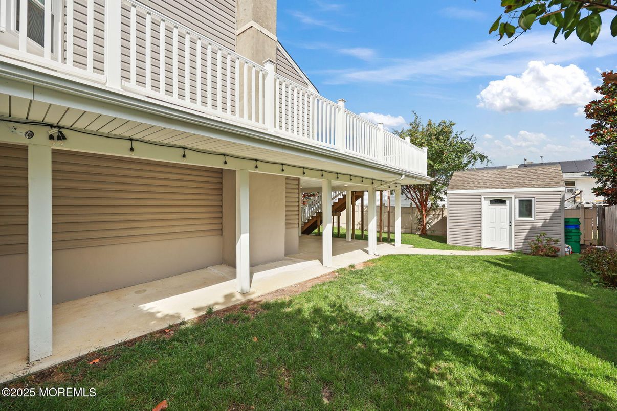 Backyard, Exterior