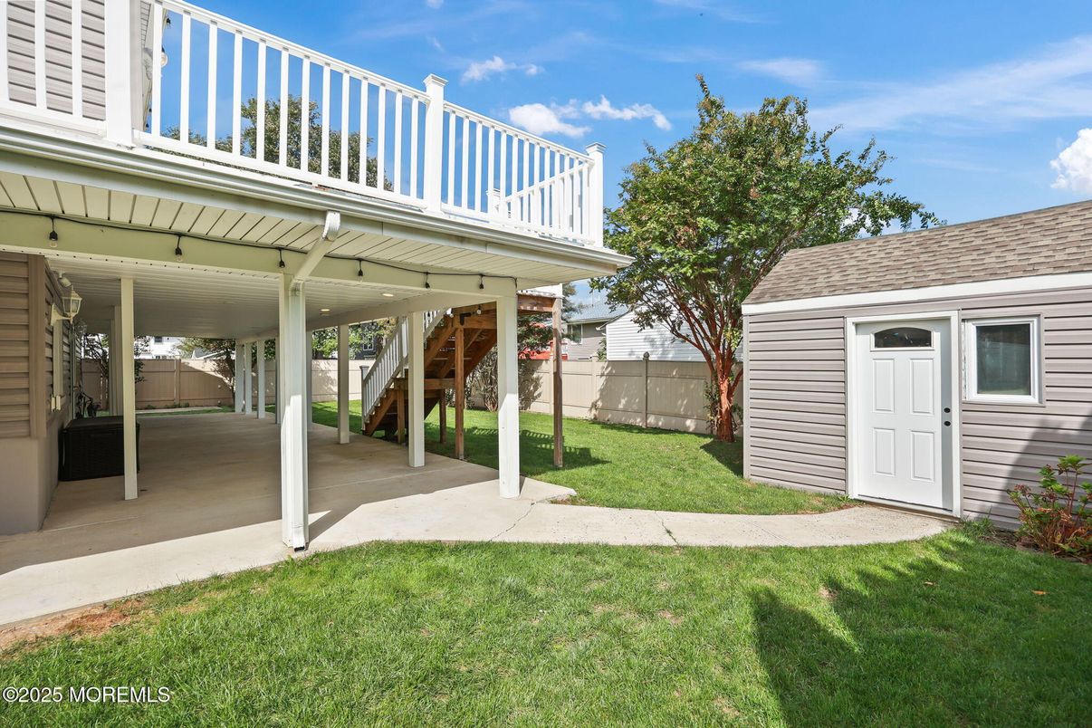Backyard, Exterior
