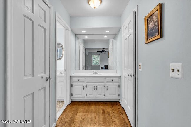 Bathroom, Interior, Recessed Lighting, Wood Texture Flooring
