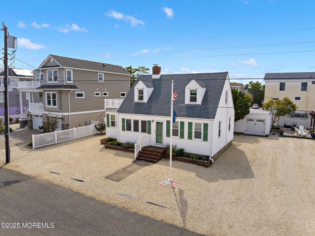 Exterior, Facade, Farmhouse