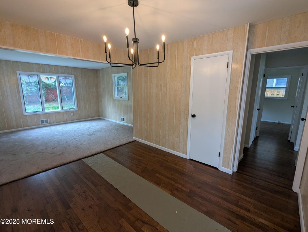 Chandelier, Empty room, Interior, Pendant Lights, Wood Texture Flooring, Wooden Walls