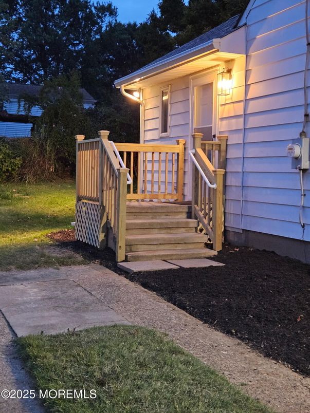 Backyard, Exterior