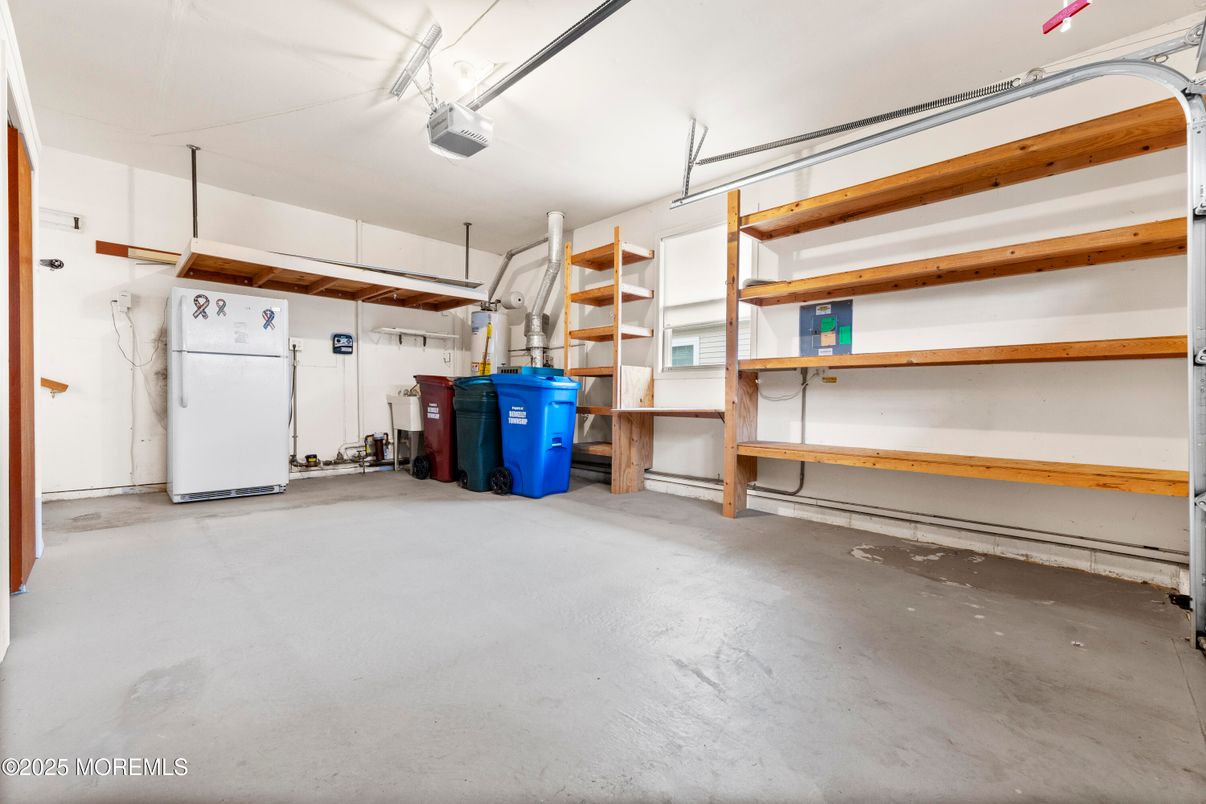 Garage, Interior, Washer