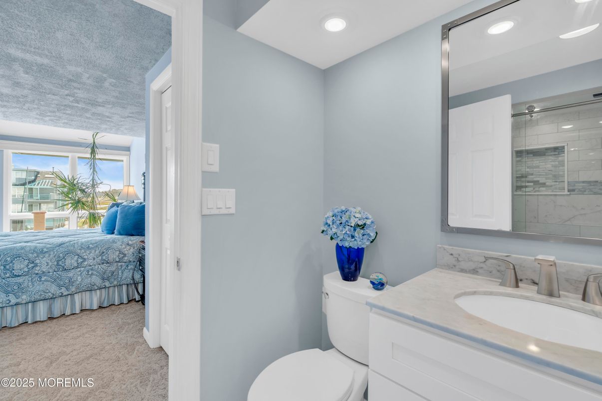 Bathroom, Bedroom, Interior, Recessed Lighting