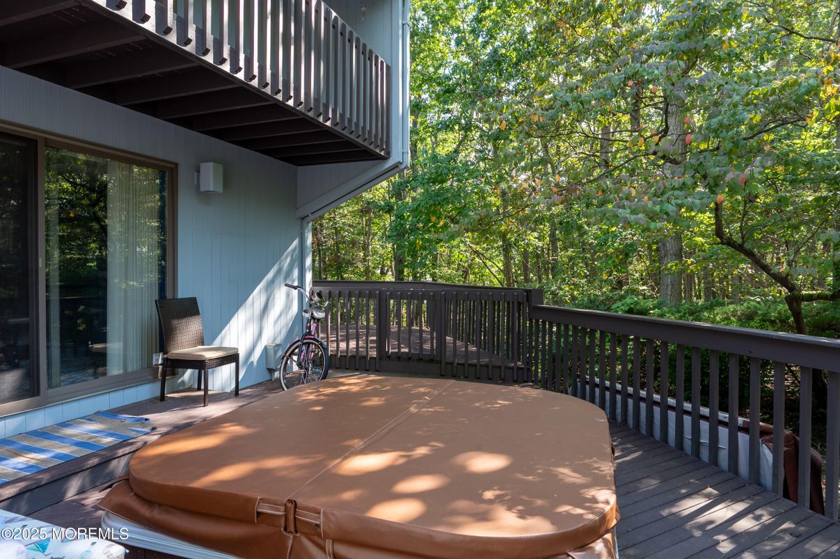 Exterior, Hot Tub