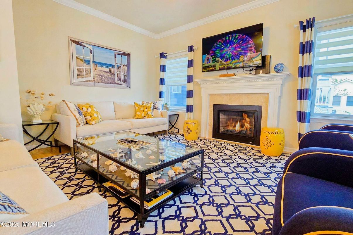 Fireplace, Interior, Living room