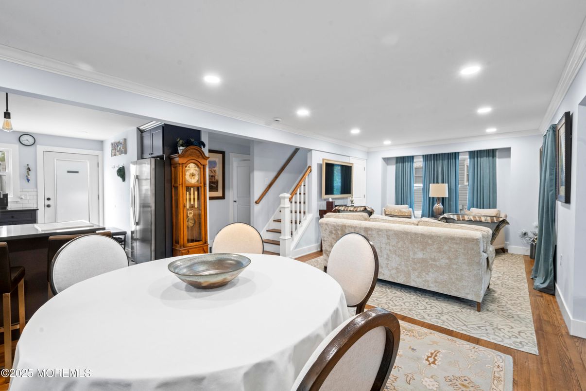 Dining room, Interior, Living room, Recessed Lighting, Wood Texture Flooring