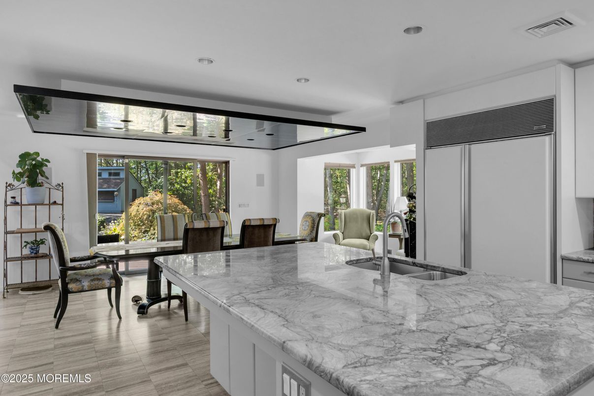 Dining room, Interior, Kitchen, Recessed Lighting, Wood Texture Flooring