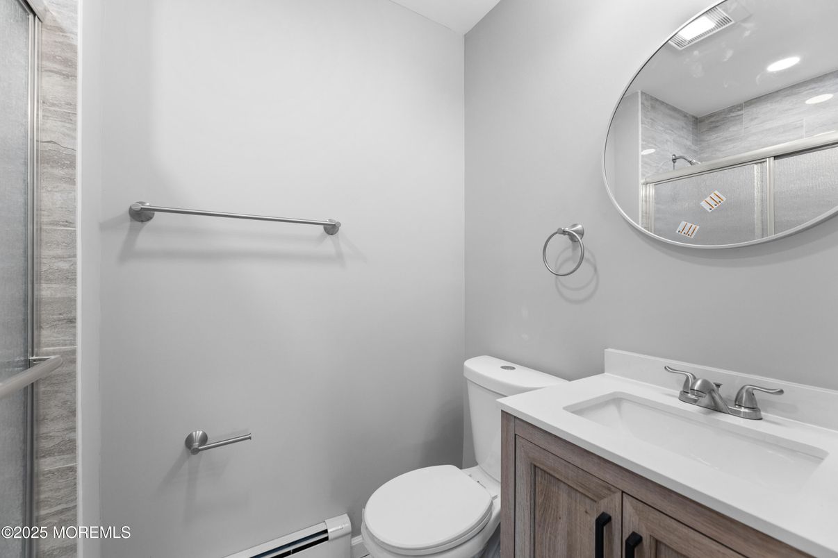 Bathroom, Interior, Recessed Lighting