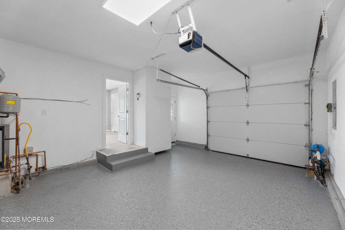 Garage, Interior