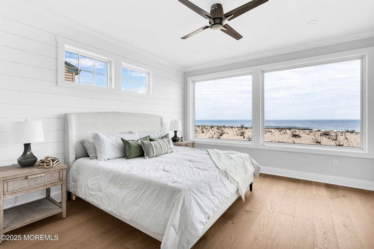Bedroom, Interior, Recessed Lighting, Water, Wood Texture Flooring