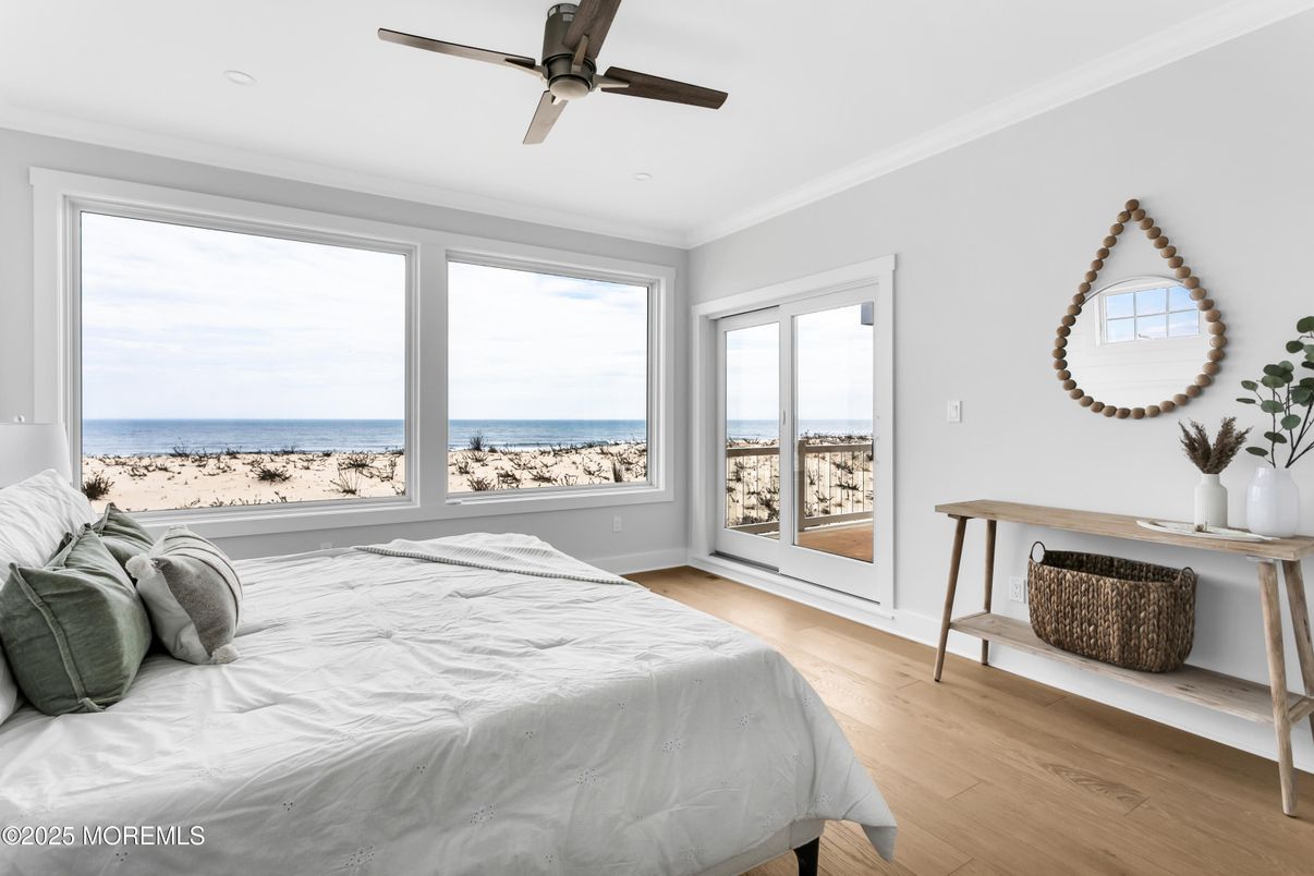 Bedroom, Interior, Recessed Lighting, Water, Wood Texture Flooring