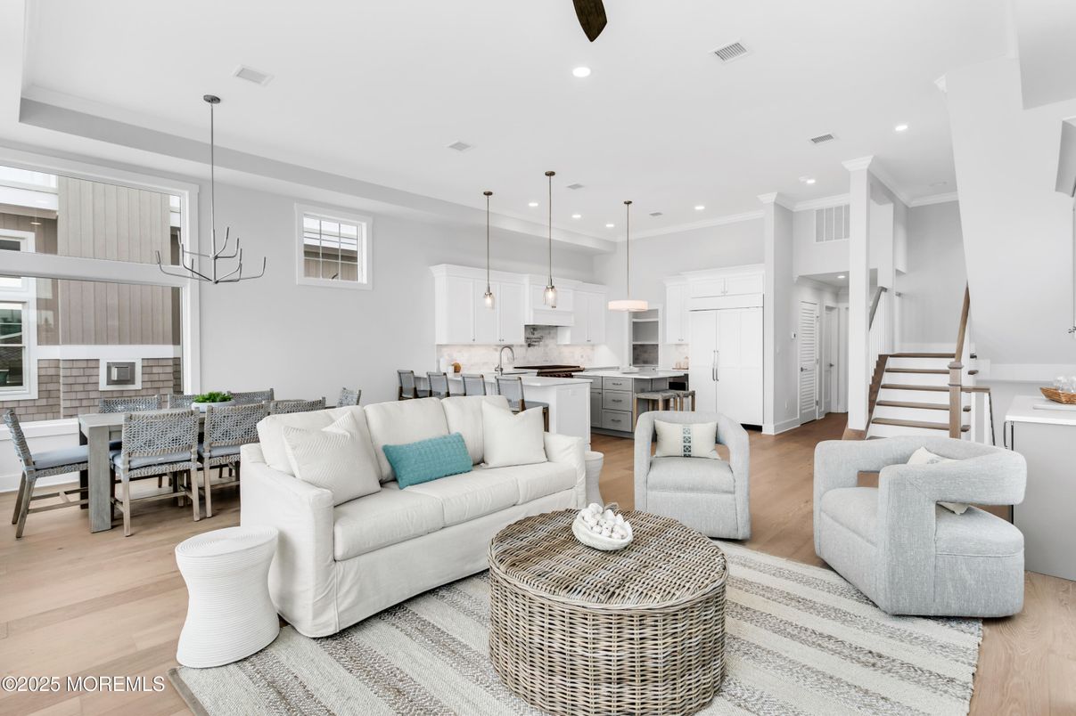 Dining room, Interior, Kitchen, Living room, Pendant Lights, Recessed Lighting, Stainless Steel Appliances, Wood Texture Flooring