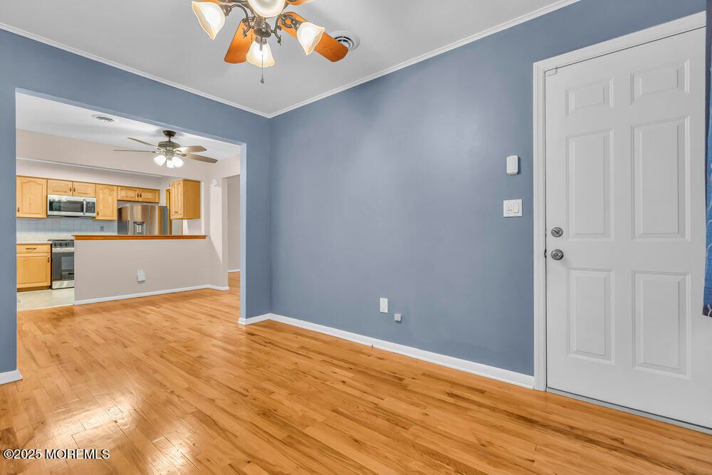 Empty room, Interior, Kitchen, Wood Texture Flooring